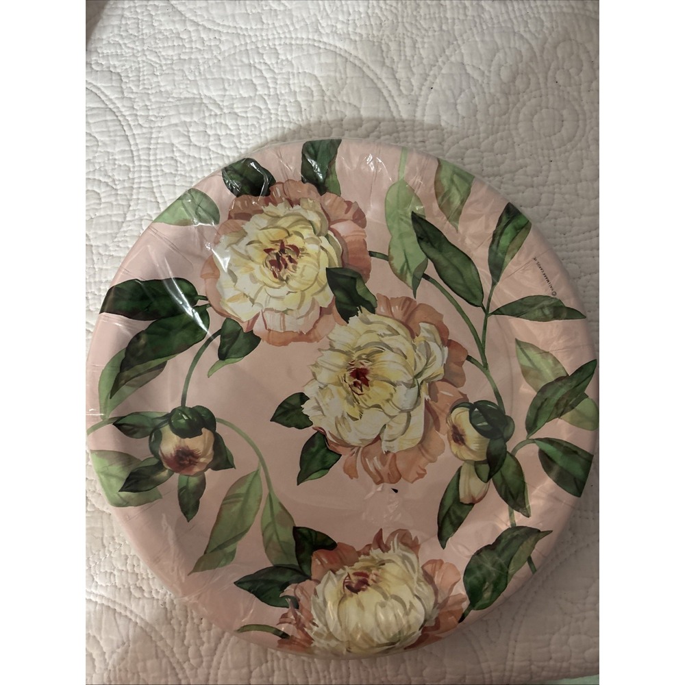 Vintage Hallmark Paper Plates, Two Sets 16‎ Plates Total - Picture 2 of 5